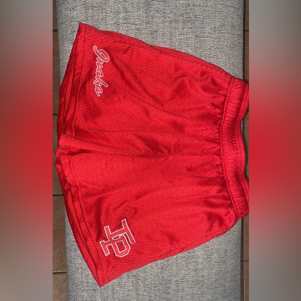 Red inaka power gym shorts